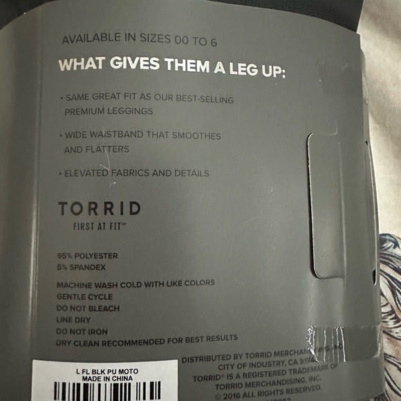 NWT Torrid Faux Leather Full Length Leggings - Picture 7 of 9